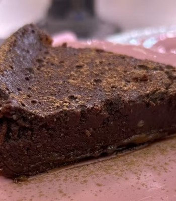 MOUSSE DE CHOCOLATE ASSADA