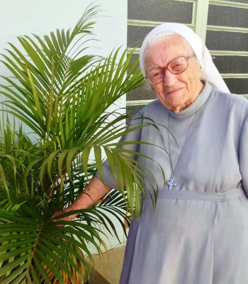 CENTENÁRIA DO AMOR - IRMÃ LUDWIGIS COMPLETA 100 ANOS, DEIXANDO UM LEGADO DE FÉ, SOLIDARIEDADE E TRANSFORMAÇÃO