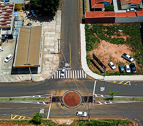 Nova Rotatória na Avenida Berta Burhnhein}