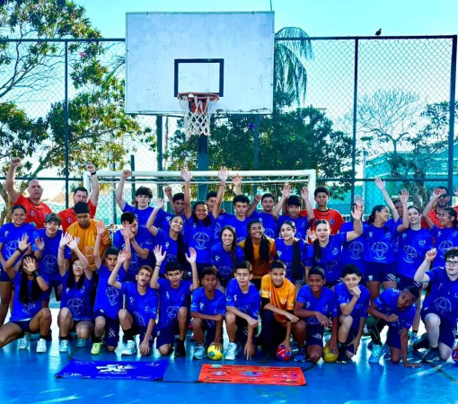 HANDEBOL CRESCER LEME PARTICIPA DE QUADRANGULAR EM COSMÓPOLIS E CONQUISTA TRÊS VICE-CAMPEONATOS}