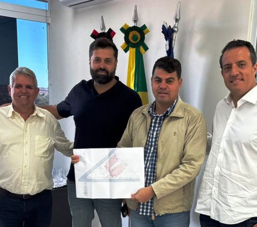 NOVA ESCOLA ESTADUAL EM LEME: FUTURO EM CONSTRUÇÃO}