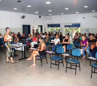 MOVIMENTO DE FORMAÇÃO DA REDE MUNICIPAL DE ENSINO REÚNE GESTORES E COORDENADORES PEDAGÓGICOS}