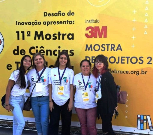 Escola Maria Joaquina participou da 11ª Mostra de Ciência e Tecnologia do Instituto 3M}