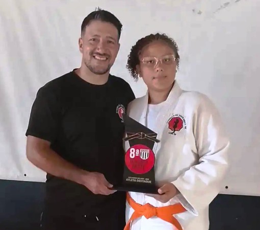 ATLETA LEMENSE DA ACADEMIA SOSEN-NO É DESTAQUE EM PREMIAÇÃO REGIONAL DE JUDÔ}
