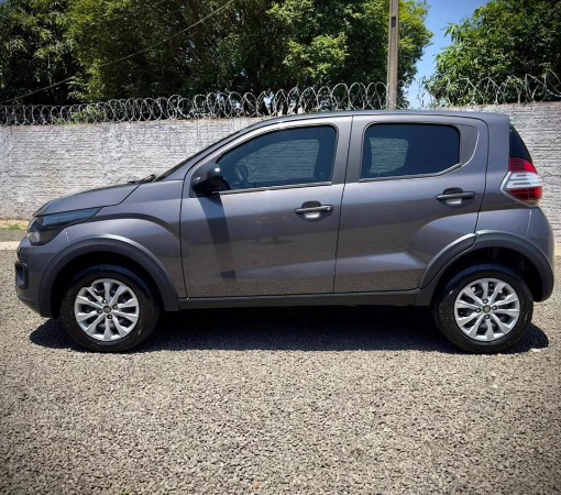 VENDE FIAT MOBI LIKE 1.0 FLEX 2023}