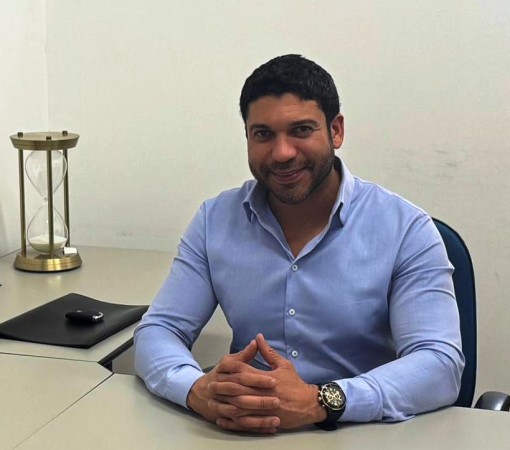 VEREADOR DR. DAVID PEDRÃO CONQUISTA EMENDA DE R$ 200 MIL PARA A SAÚDE DE LEME JUNTO AO DEPUTADO FEDERAL SAULO PEDROSO}
