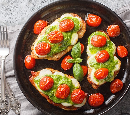 FRANGO MARGHERITA COM BATATAS ASSADAS CROCANTES}