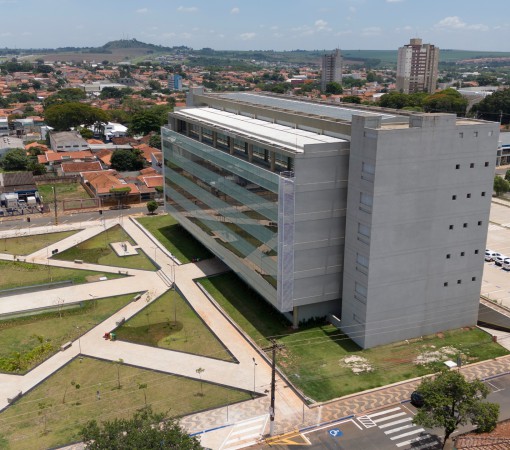 LEME DESPENCA NO RANKING DE COMPETITIVIDADE DOS MUNICÍPIOS 2025: QUEDA EM EDUCAÇÃO E SAÚDE ACENDE ALERTA, ENQUANTO SAECIL É DESTAQUE NACIONAL EM SANEAMENTO}