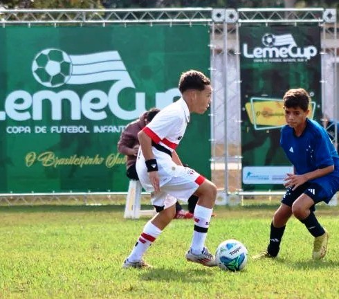 LEME APOSTA EM NOVO FORMATO E AMPLIA CATEGORIAS NO FUTEBOL DE BASE}