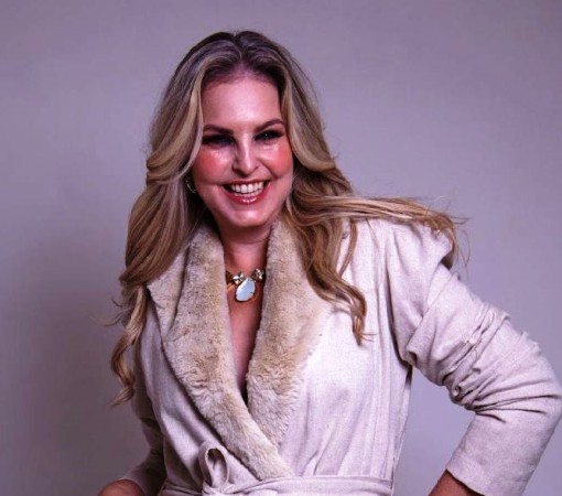 GRAZIELA CRISTINA ALTOÉ ALBANEZ CELEBRA MAIS UM ANO DE VIDA}