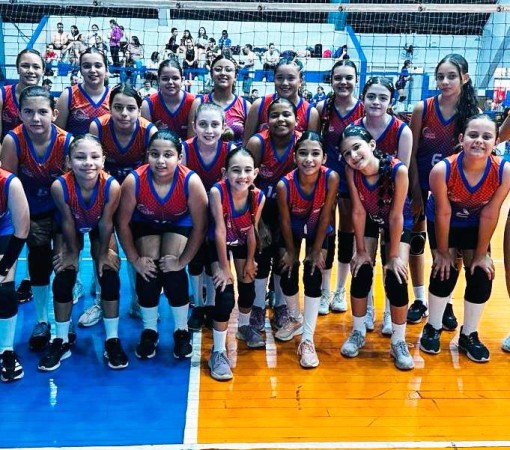 VÔLEI FEMININO PRÉ-MIRIM DE LEME ACEUL CONQUISTA DUAS VITÓRIAS EM RIO CLARO}
