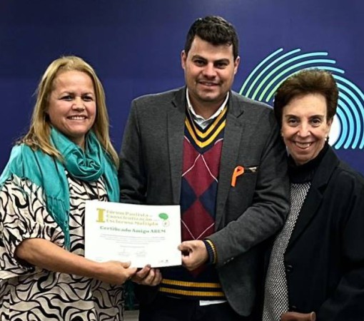 AUTOR DA LEI QUE CRIOU A CAMPANHA AGOSTO LARANJA, PRESIDENTE RICARDO CANATA É HOMENAGEADO NO FÓRUM PAULISTA DE ESCLEROSE MÚLTIPLA}