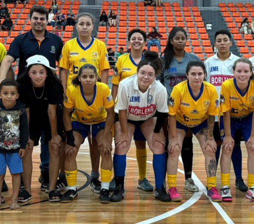 FUTSAL FEMININO BRILHA NA ABERTURA DO NOVO GINÁSIO DE LEME}