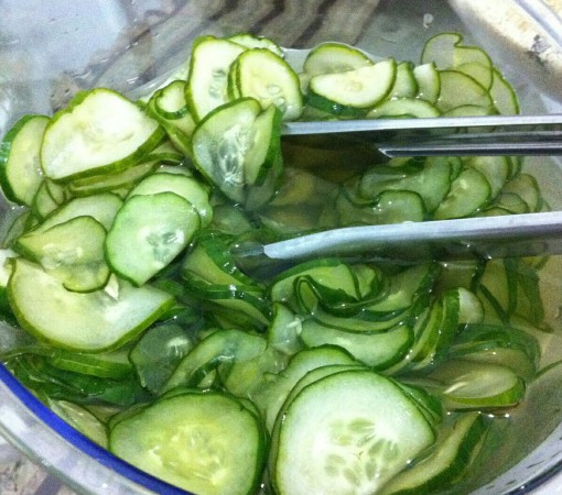 SALADA DE PEPINO AGRIDOCE SIMPLES}