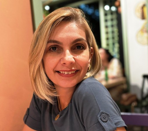 FELIZ ANIVERSÁRIO, GISLAINE ASSIS}