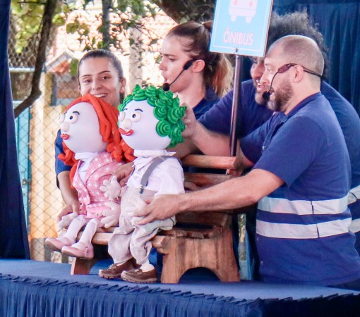 APRESENTAÇÃO TEATRAL NAS ESCOLAS DA REDE MUNICIPAL}