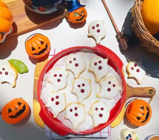 BISCOITO AMANTEIGADO DE FANTASMA}