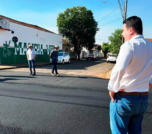 RECAPEAMENTO EM RUAS NO JARDIM AMÁLIA}