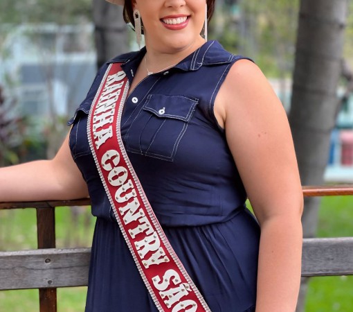 ISADORA SCHMIDT - JOVEM LEMENSE CONQUISTA PRIMEIRO LUGAR EM CONCURSO DE BELEZA ESTADUAL}