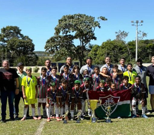 FINAL EMOCIONANTE CONSAGRA O FLUMINENSE COMO CAMPEÃO DA COPA SANTA CRUZ DE FUTEBOL INFANTIL}