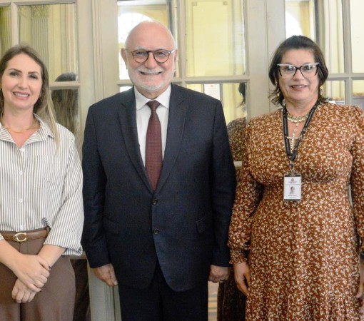 JULIANE BINOTTO BUSCA PARCERIAS EM SÃO PAULO PARA FORTALECER POLÍTICAS PÚBLICAS DE INCLUSÃO E CIDADANIA EM LEME}