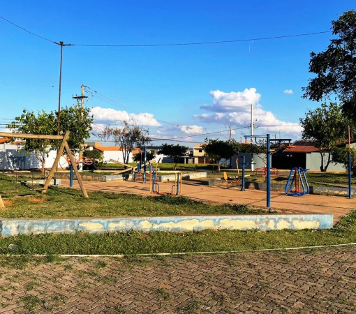 ESPORTE E LAZER: SEGURANÇA E BEM-ESTAR PARA OS MORADORES}