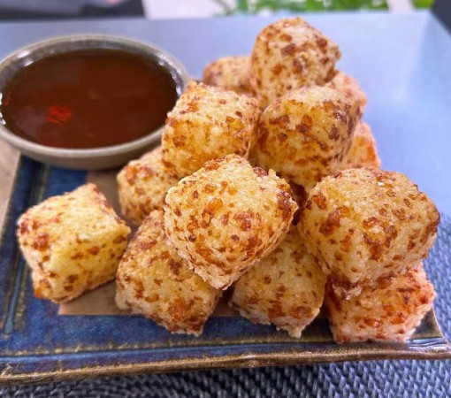 DADINHO DE TAPIOCA COM QUEIJO COALHO DO CHEF RODRIGO OLIVEIRA}
