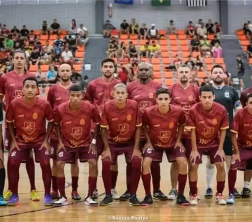 PRIMEIRA DIVISÃO DE FUTSAL SEGUE COM MUITO EQUILÍBRIO}