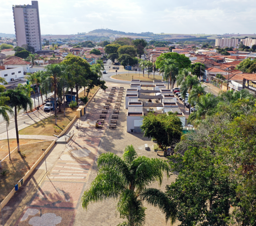 PREFEITURA ABRE LICITAÇÃO PARA CONCESSÃO DE QUIOSQUES NA PRAÇA MANOEL LEME}