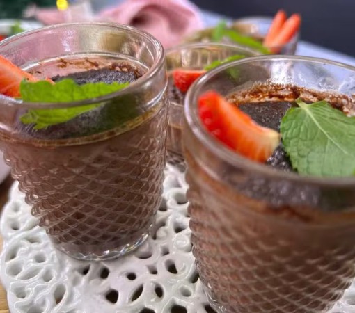 SOBREMESA DE CHOCOLATE NO BANHO-MARIA}