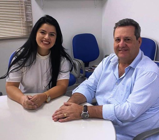 PSICÓLOGA CARINA BLASCKE ANUNCIA PRÉ-CANDIDATURA À VEREADORA DE LEME}