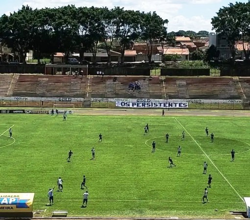 LEMENSE É DERROTADO EM SEU PRIMEIRO TESTE PARA 2026}