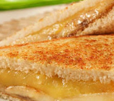 SANDUÍCHE DE BANANA COM CANELA}