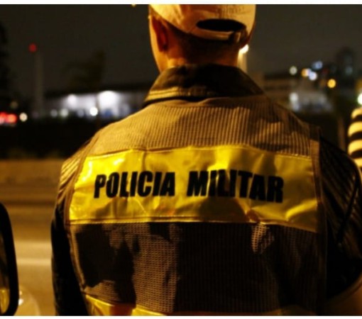 Polícia Militar liberta mulher de cárcere privado em SP após pedido de socorro em bilhete}