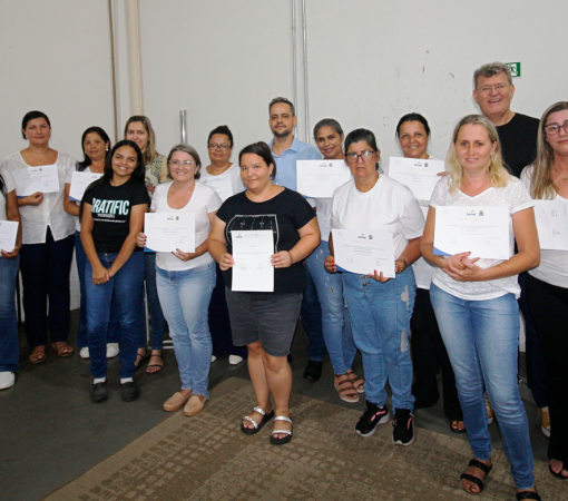 FORMATURA DA TURMA DE CUIDADORES DE IDOSOS}
