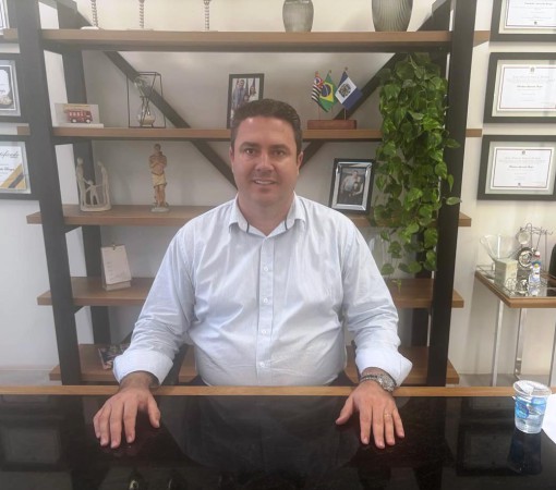JORNAL TRIBUNA DE LEME ENTREVISTA O PREFEITO CLAUDEMIR BORGES A RESPEITO DAS AÇÕES PROMOVIDAS PELO MINISTÉRIO PÚBLICO EM RAZÃO DE SUPOSTAS IRREGULARIDADES EM SUA GESTÃO}