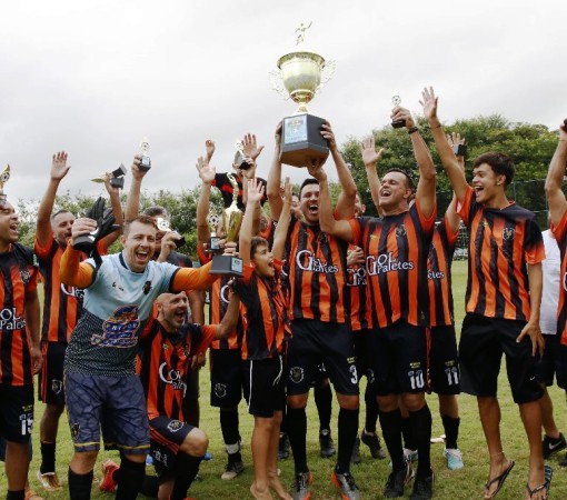 FINAL DO CAMPEONATO MUNICIPAL DE FUTEBOL SOCIETY VETERANOS}