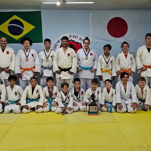ACADEMIA DE JUDÔ SOSEN-NO CONQUISTA 18 MEDALHAS NA 1ª COPA APAJUL, EM LIMEIRA}