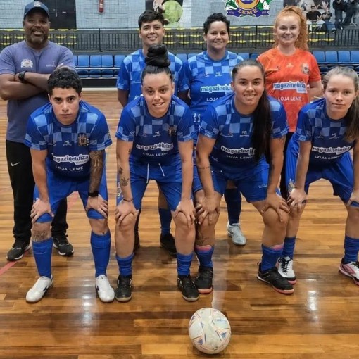 EQUIPE FEMININA DE FUTSAL DE LEME VENCE MAIS UMA E TERMINA PRIMEIRO TURNO NA LIDERANÇA}