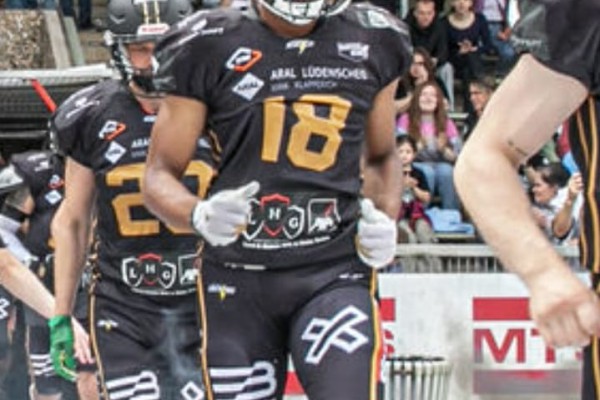 LEMENSE THALYS ALMEIDA É CAMPEÃO NA ALEMANHA E SE DESTACA COM 10 TOUCHDOWNS NA TEMPORADA}