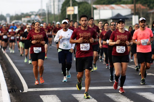 PÓDIOS MARCAM PARTICIPAÇÃO DE ATLETAS LEMENSES NA CORRIDA SANTOS DUMONT}