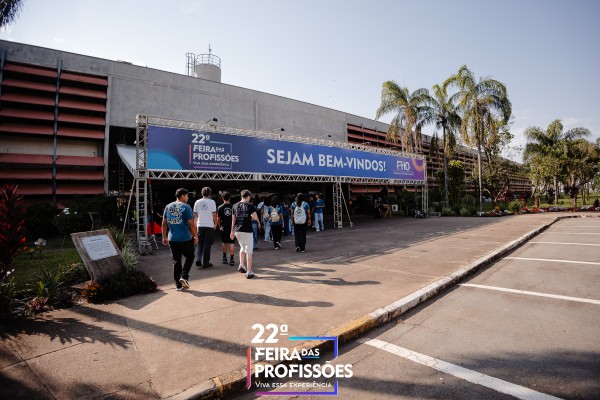 MAIS DE 20 MIL PESSOAS PASSAM PELOS DOIS CAMPUS DA FHO NA FEIRA DAS PROFISSÕES 2026}