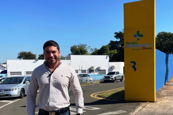 DR. DAVID PEDRÃO COBRA MAIS PROFISSIONAIS NA SAÚDE E MENOS CARGOS COMISSIONADOS: “A PRIORIDADE TEM QUE SER O POVO”}
