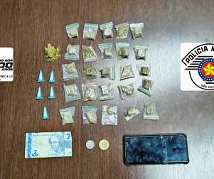 POLÍCIA MILITAR PRENDE HOMEM POR TRÁFICO DE DROGAS DURANTE OPERAÇÃO IMPACTO FORÇA TOTAL EM LEME