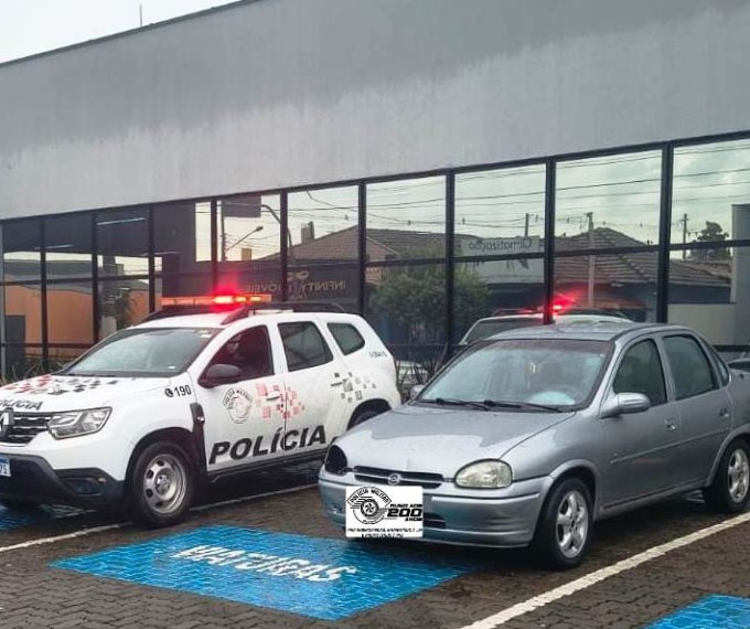 FUGA TERMINA COM DOIS PRESOS E VEÍCULO FURTADO RECUPERADO PELA POLÍCIA MILITAR EM LEME
