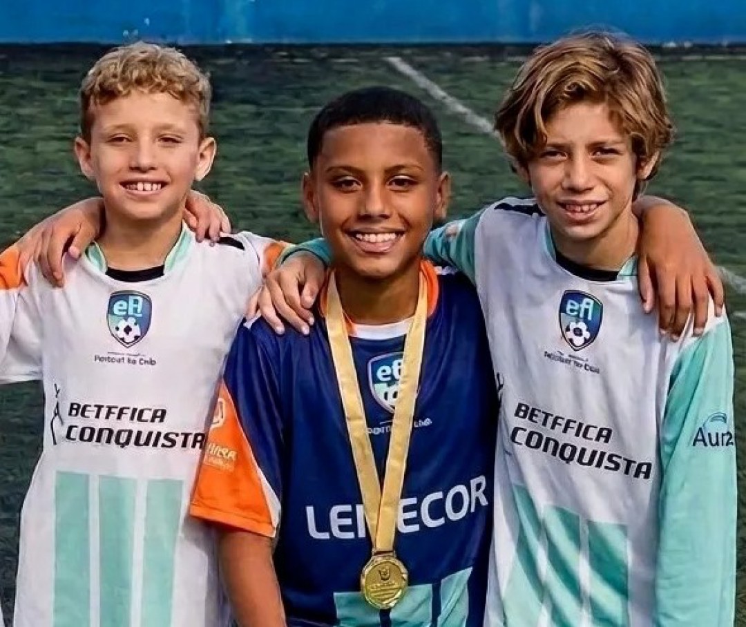 JOVENS DE LEME GANHAM CHANCE EM AVALIAÇÃO DO CORINTHIANS