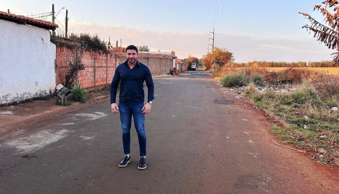 VEREADOR DR. DAVID PEDRÃO CONQUISTA ILUMINAÇÃO PÚBLICA EM VIAS ESQUECIDAS E JÁ SOMA MAIS DE 200 INDICAÇÕES NOS PRIMEIROS SEIS MESES DE MANDATO
