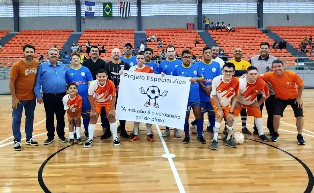 PROJETO ESPECIAL ZICO PARTICIPA DA ABERTURA DA PRIMEIRA DIVISÃO DE FUTSAL
