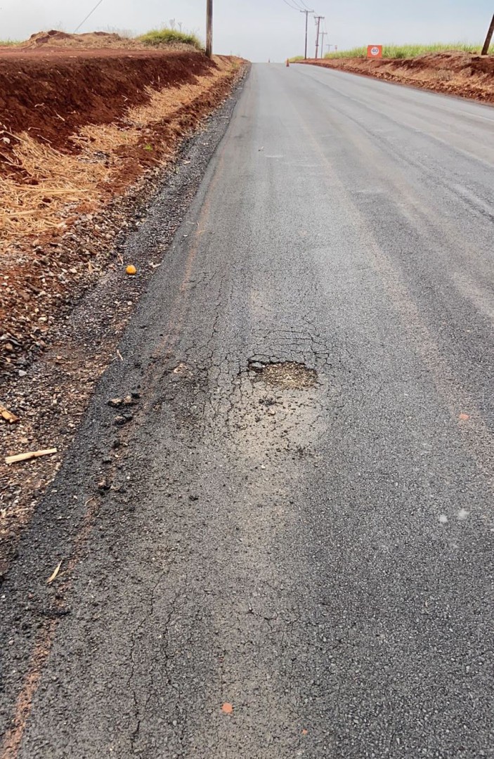 POPULAÇÃO RECLAMA DA DEMORA E DA QUALIDADE DO RECAPEAMENTO DA ESTRADA DO TAQUARI