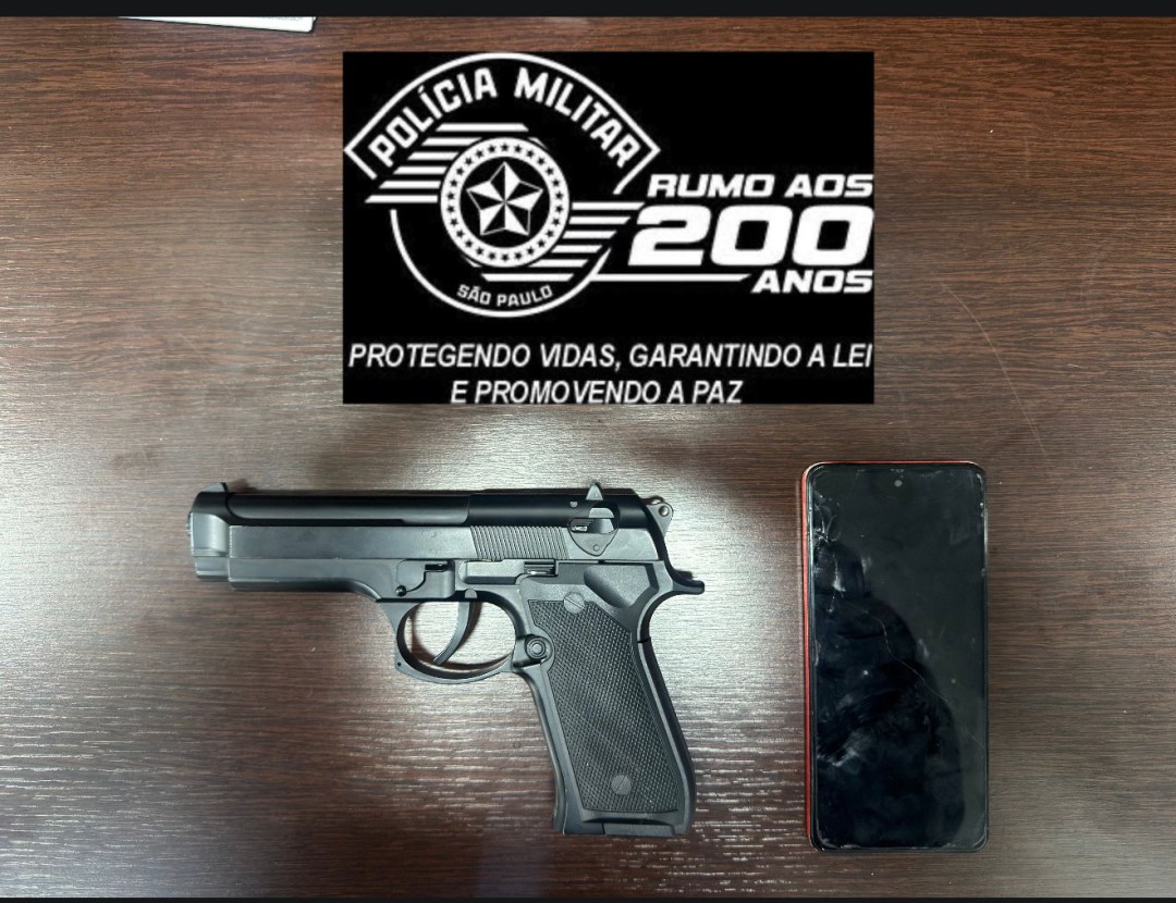 HOMEM É DETIDO POR RECEPTAÇÃO E PORTE DE RÉPLICA DE ARMA EM SANTA CRUZ DA CONCEIÇÃO DE 27/06/2026